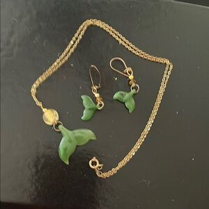 Green Whale Tail Jewelry Set